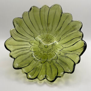 Vintage Mid-Century Indiana Glass Lily Pons Avocado Green Sunflower Bowl.